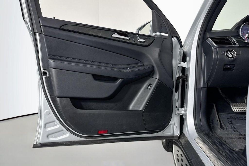 used 2019 Mercedes-Benz GLE 400 car, priced at $25,483