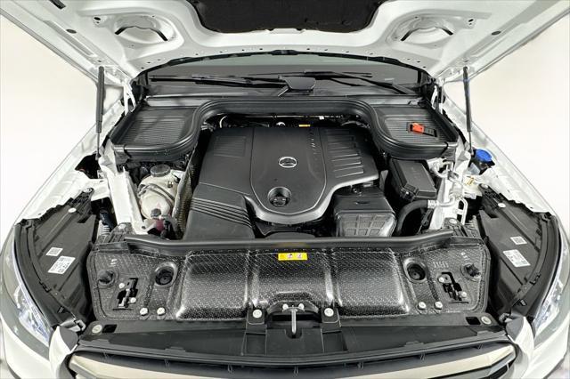 new 2025 Mercedes-Benz GLS 450 car, priced at $97,980