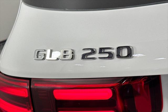 new 2025 Mercedes-Benz GLB 250 car, priced at $47,470