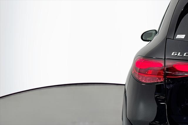new 2025 Mercedes-Benz GLC 300 car, priced at $51,195