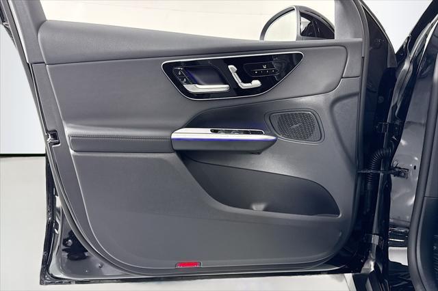new 2025 Mercedes-Benz GLC 300 car, priced at $61,295