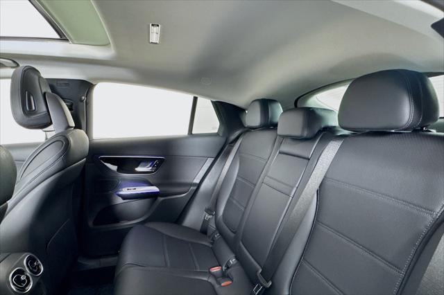 new 2025 Mercedes-Benz GLC 300 car, priced at $61,295