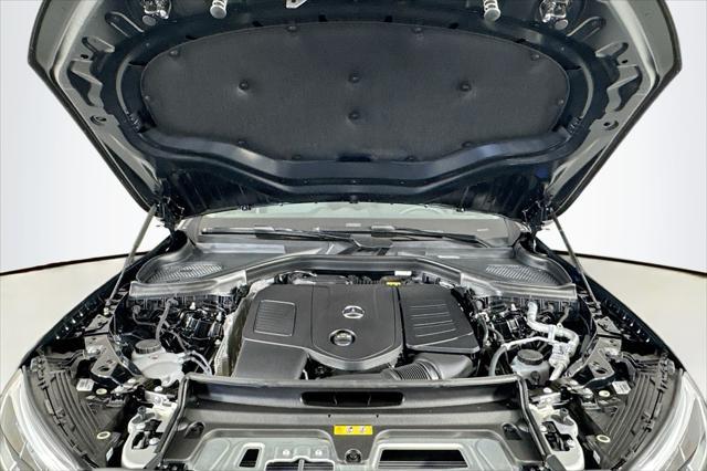 new 2025 Mercedes-Benz GLC 300 car, priced at $61,295