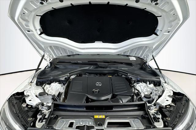 used 2025 Mercedes-Benz GLC 300 car
