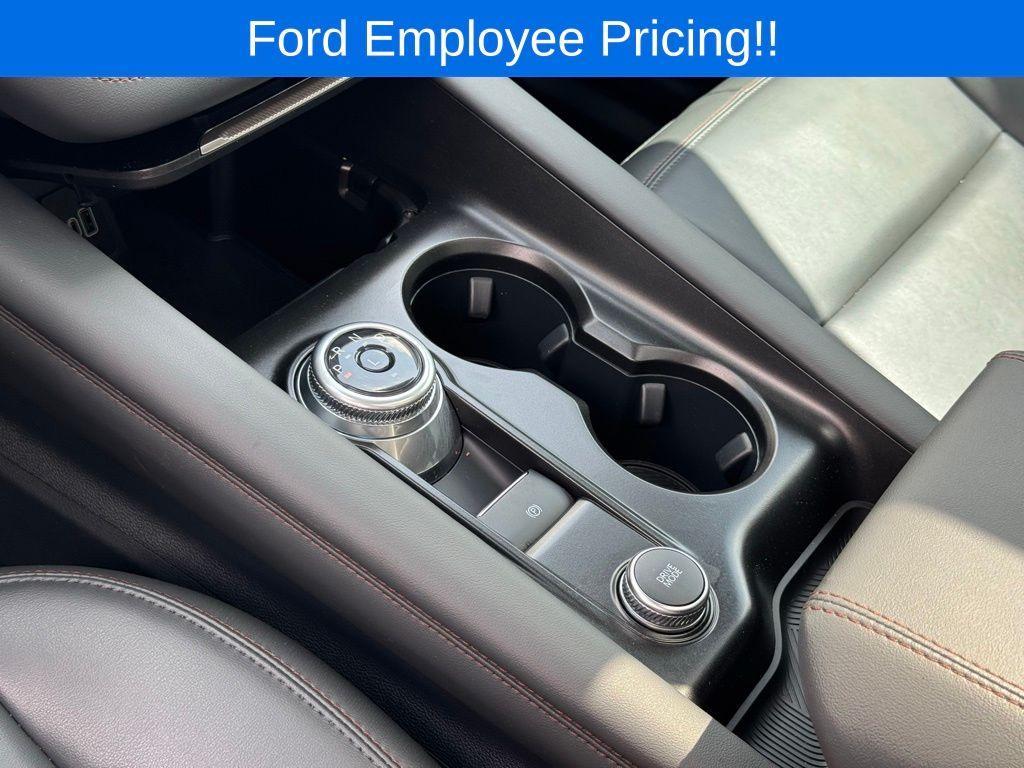 new 2025 Ford Explorer car, priced at $45,971