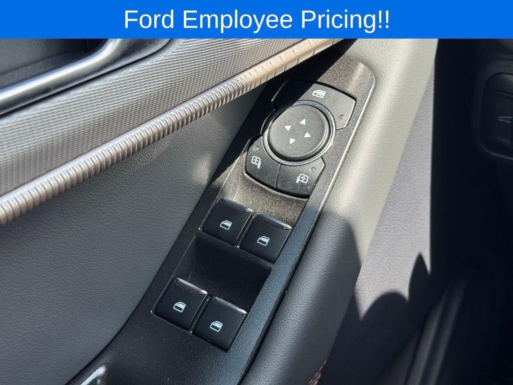 new 2025 Ford Explorer car, priced at $47,720