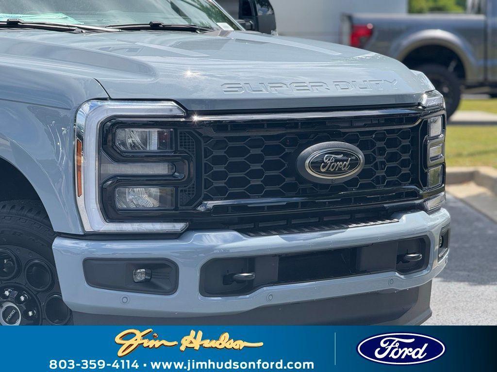 new 2025 Ford F-250 car, priced at $90,820