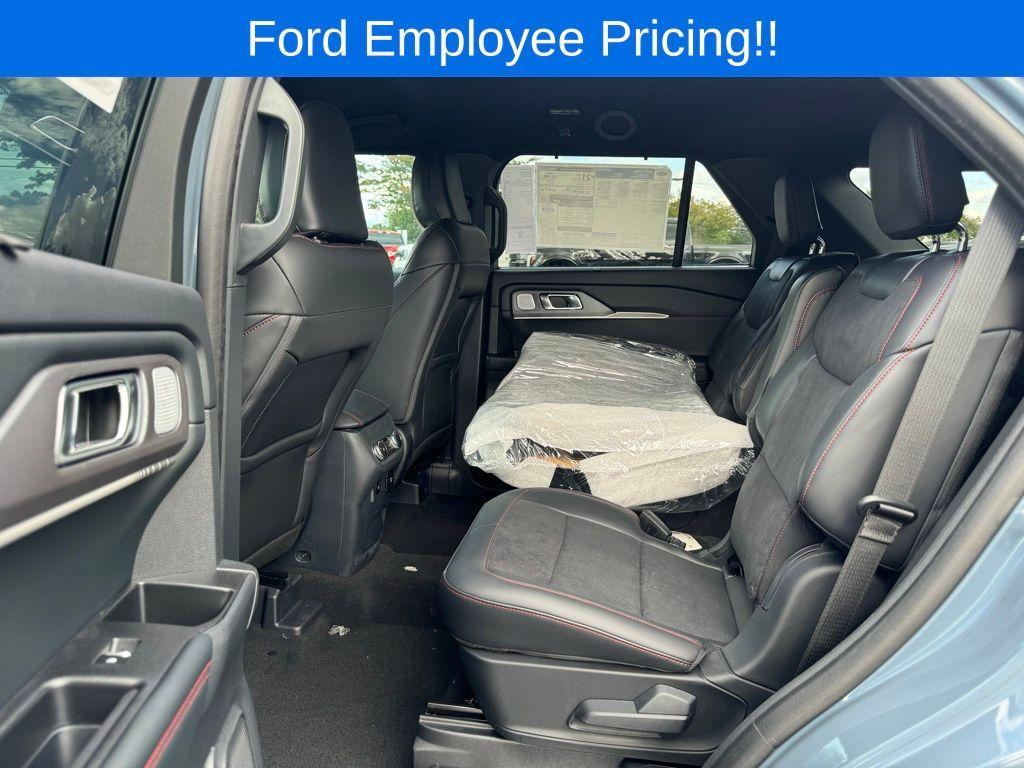 new 2025 Ford Explorer car, priced at $57,893