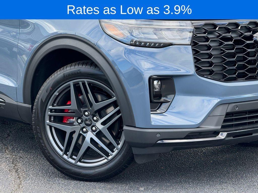 new 2025 Ford Explorer car, priced at $59,440