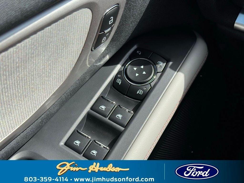 new 2025 Ford Expedition Max car, priced at $72,425
