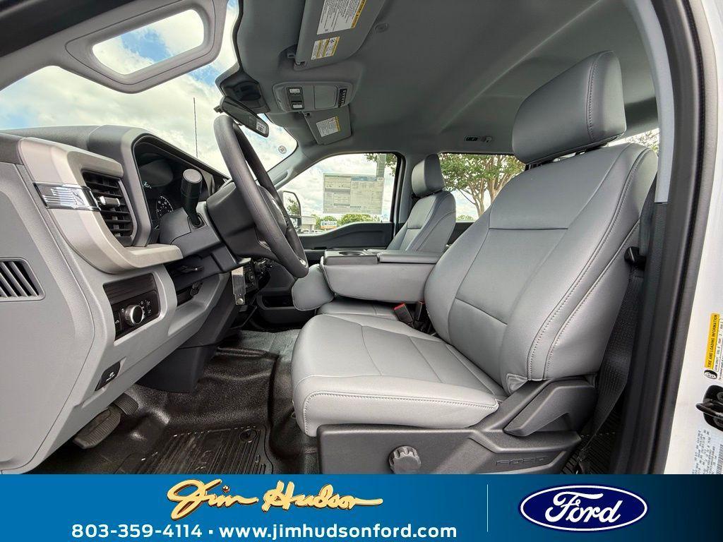 new 2025 Ford F-250 car, priced at $68,715