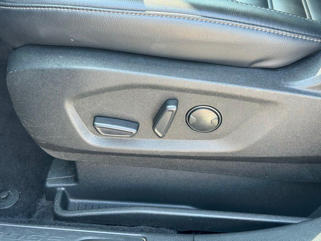 used 2022 Ford Edge car, priced at $24,300