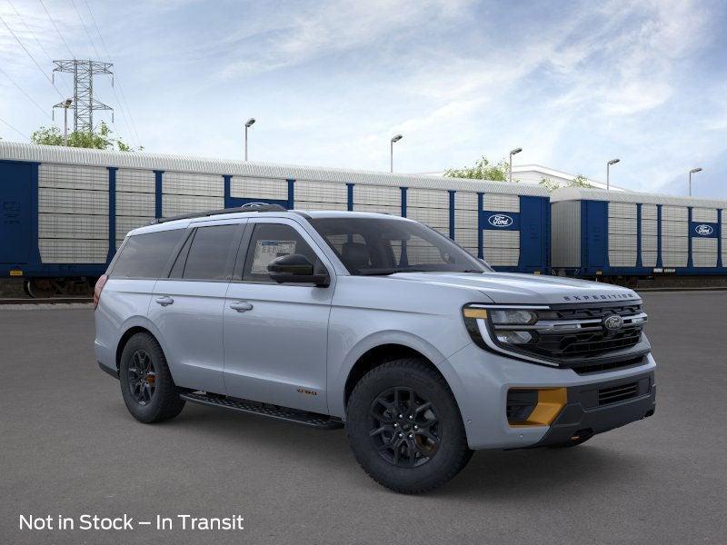 new 2025 Ford Expedition car, priced at $85,365