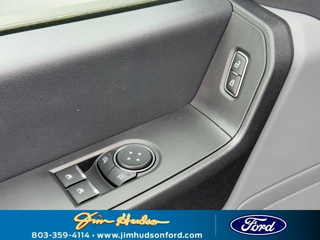 new 2025 Ford F-250 car, priced at $47,520