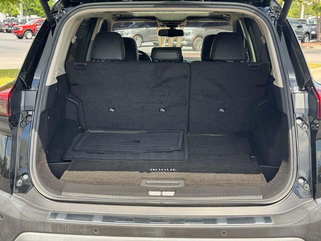 used 2021 Nissan Rogue car, priced at $26,897