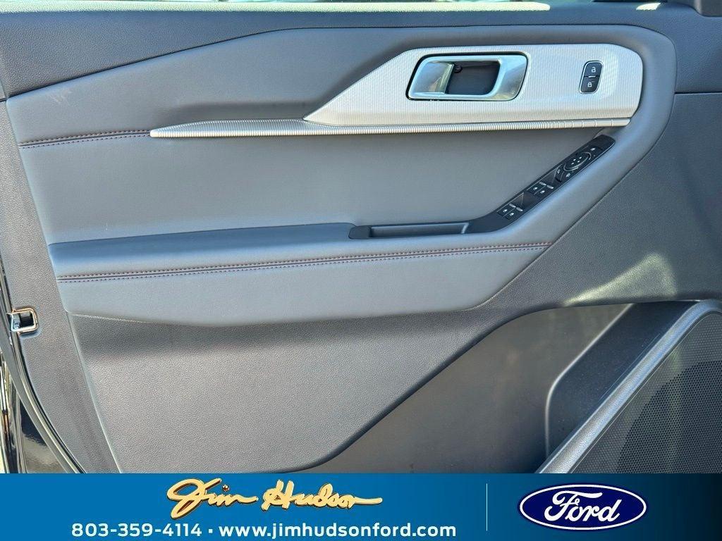 new 2025 Ford Explorer car, priced at $44,365