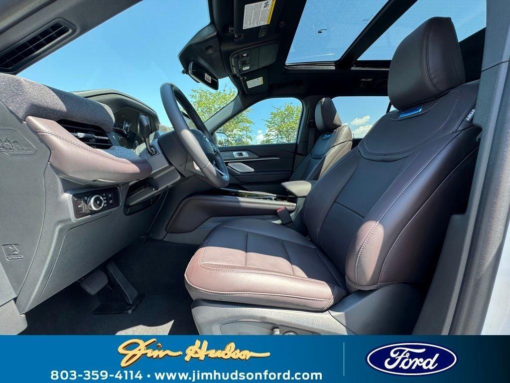 new 2025 Ford Explorer car, priced at $55,415
