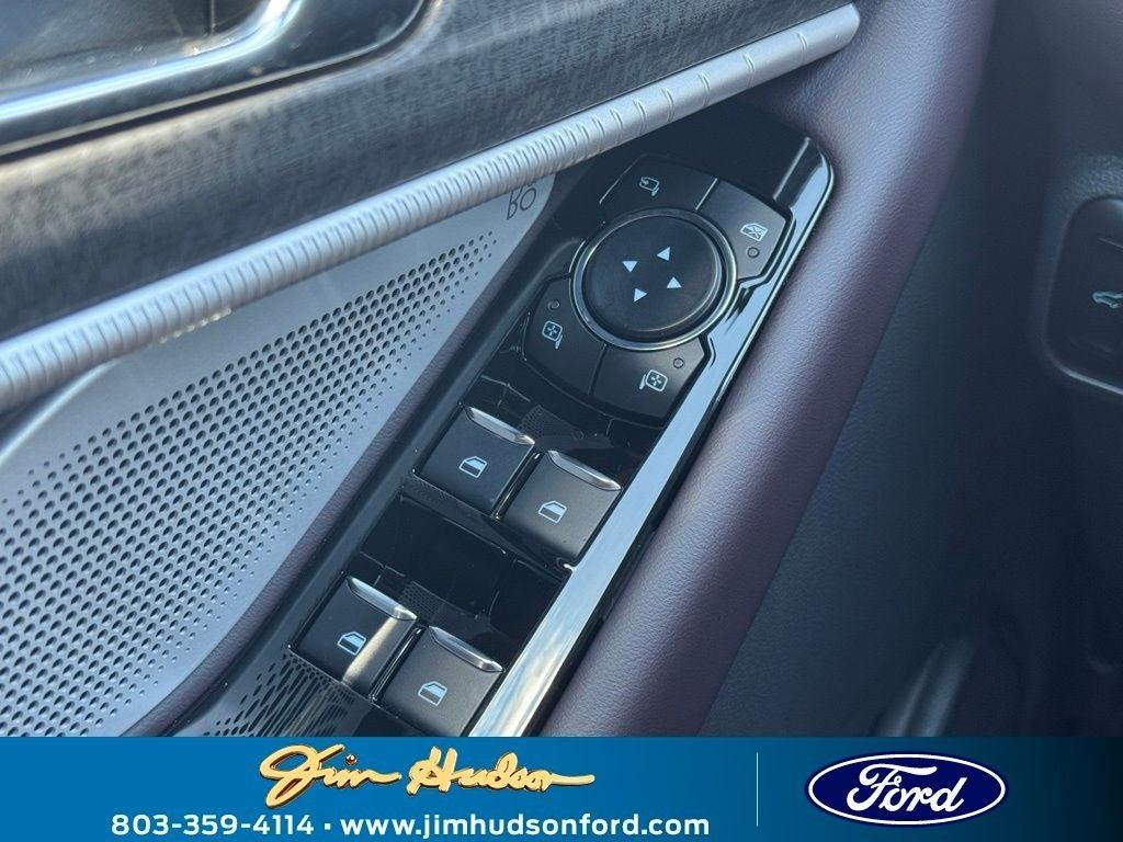 new 2025 Ford Explorer car, priced at $55,415