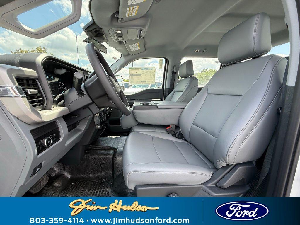 new 2025 Ford F-250 car, priced at $65,780
