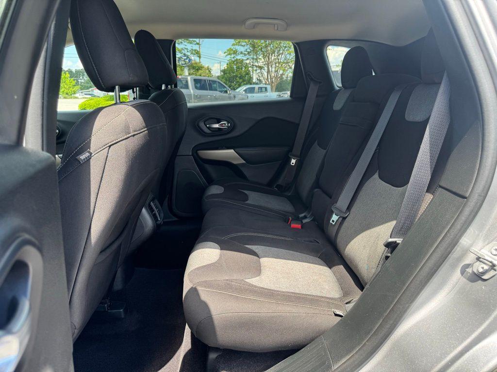 used 2017 Jeep Cherokee car, priced at $10,999