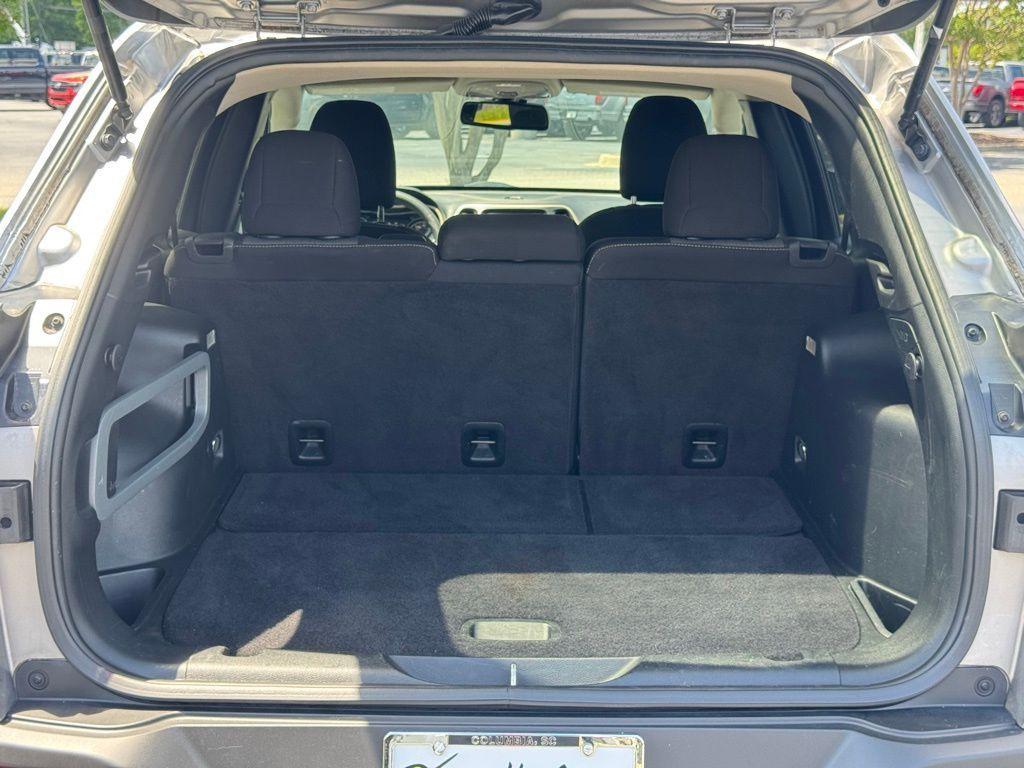 used 2017 Jeep Cherokee car, priced at $10,999