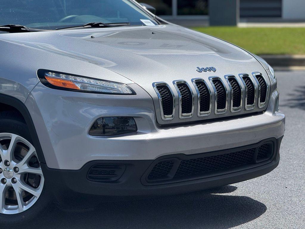 used 2017 Jeep Cherokee car, priced at $10,999