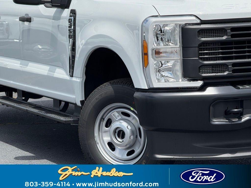 new 2025 Ford F-250 car, priced at $56,455
