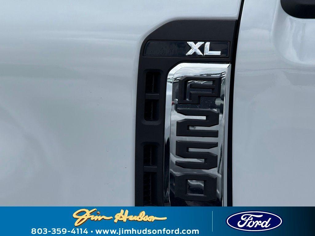 new 2025 Ford F-250 car, priced at $56,455