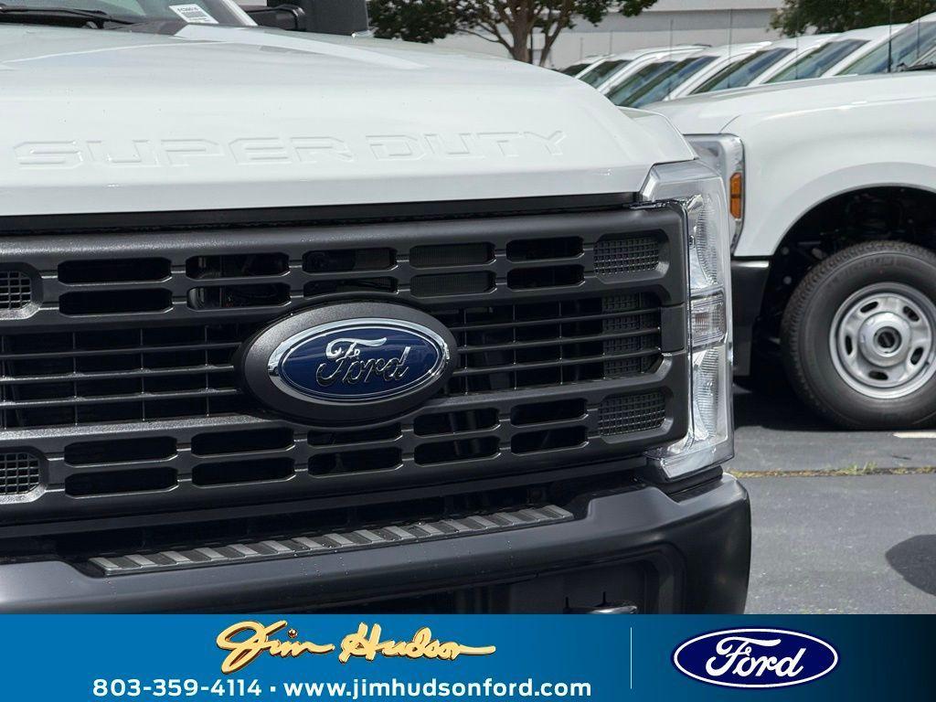 new 2025 Ford F-250 car, priced at $56,455