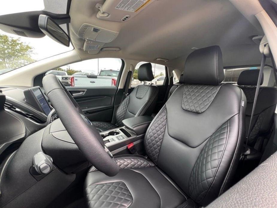 new 2024 Ford Edge car, priced at $41,415