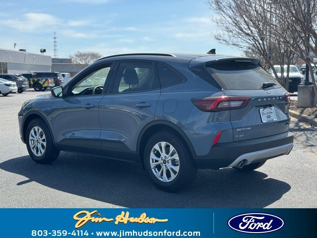 new 2025 Ford Escape car, priced at $29,190