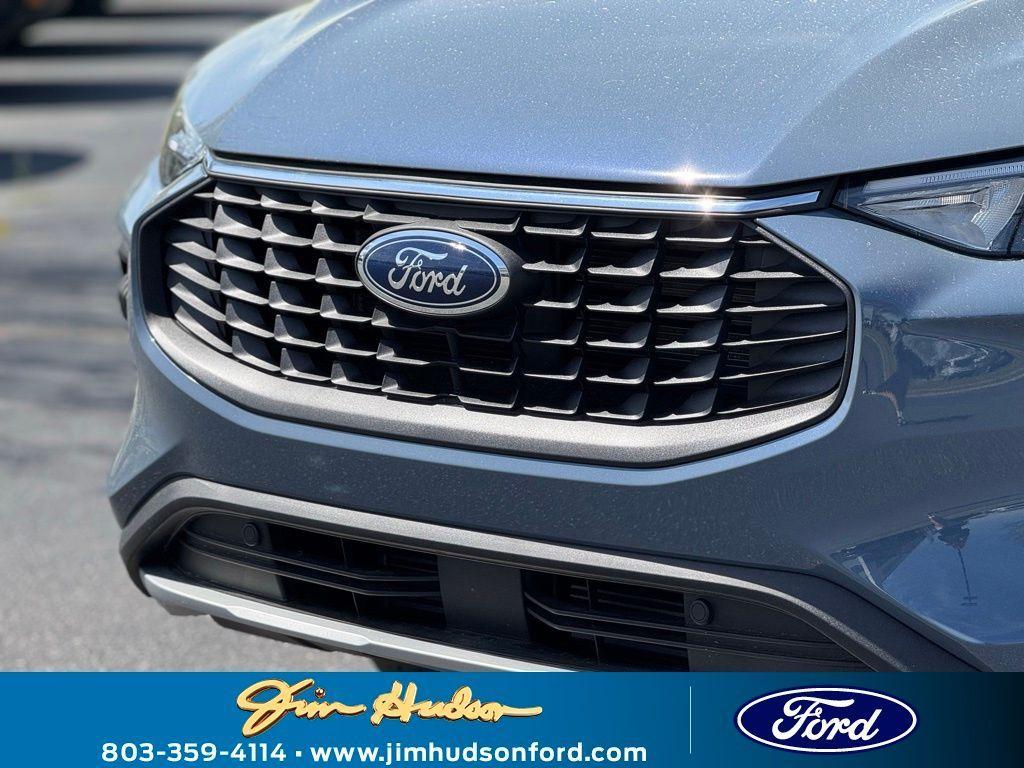 new 2025 Ford Escape car, priced at $29,190