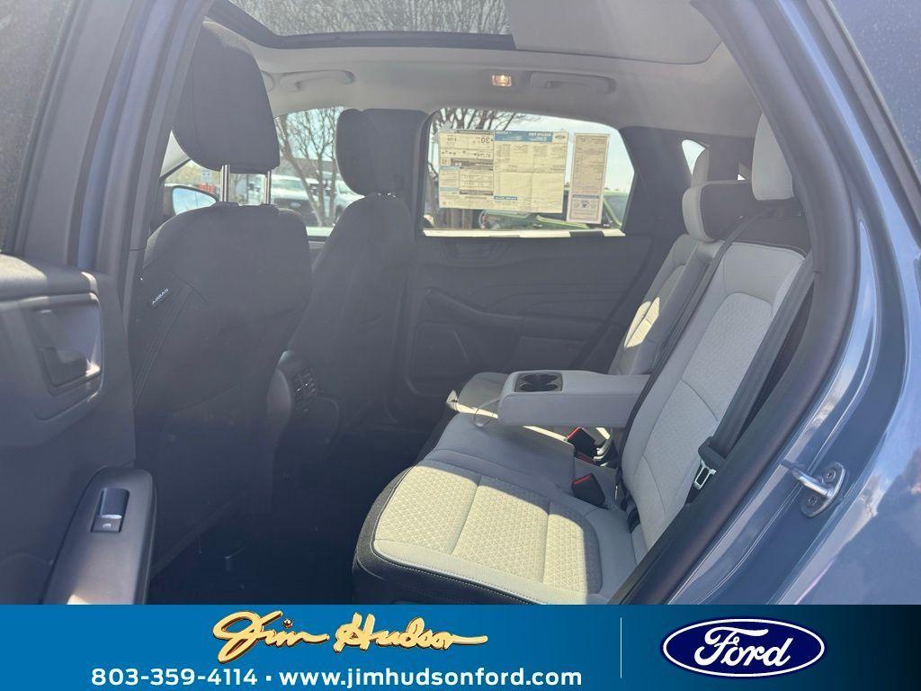 new 2025 Ford Escape car, priced at $29,190