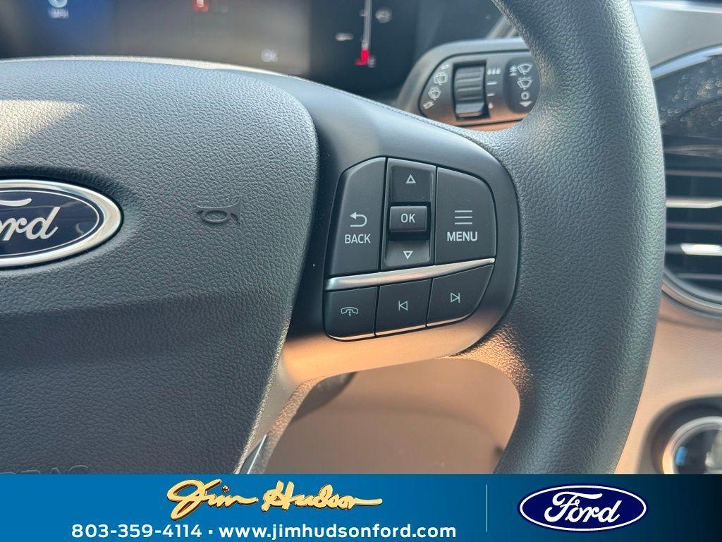 new 2025 Ford Escape car, priced at $29,190