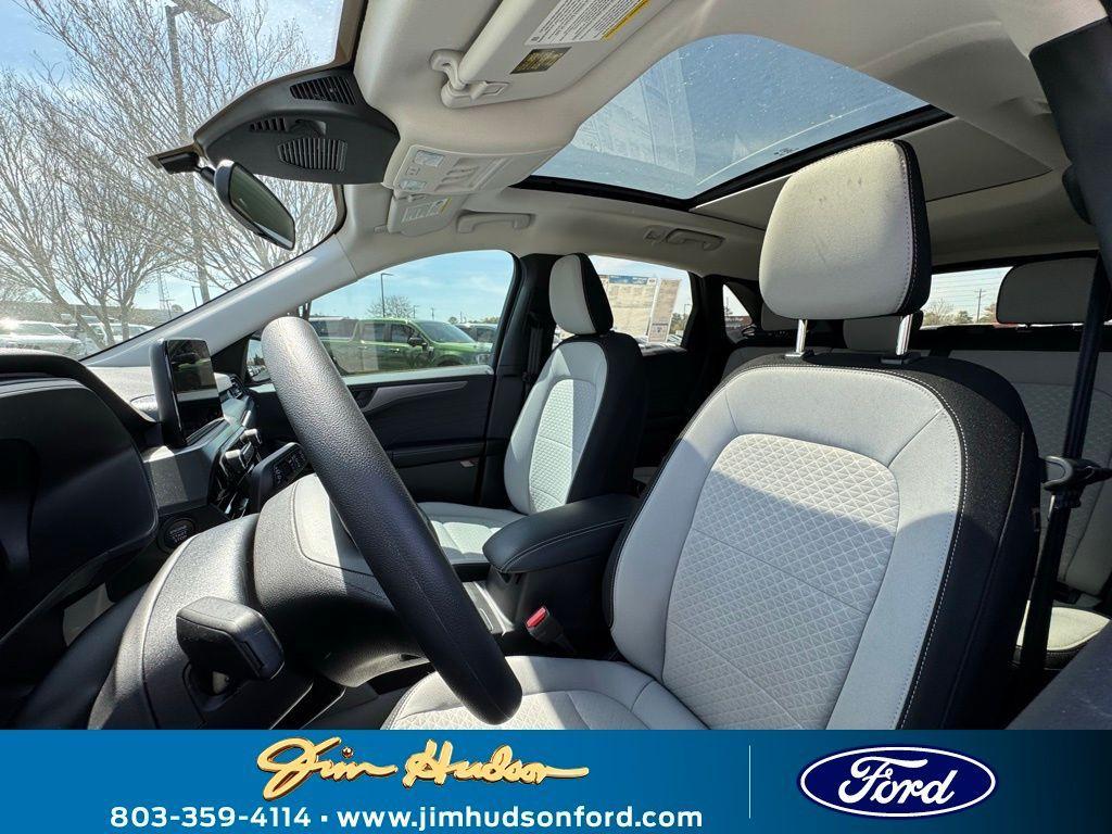 new 2025 Ford Escape car, priced at $29,190