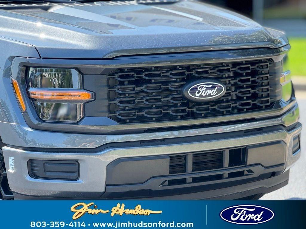 new 2025 Ford F-150 car, priced at $45,295