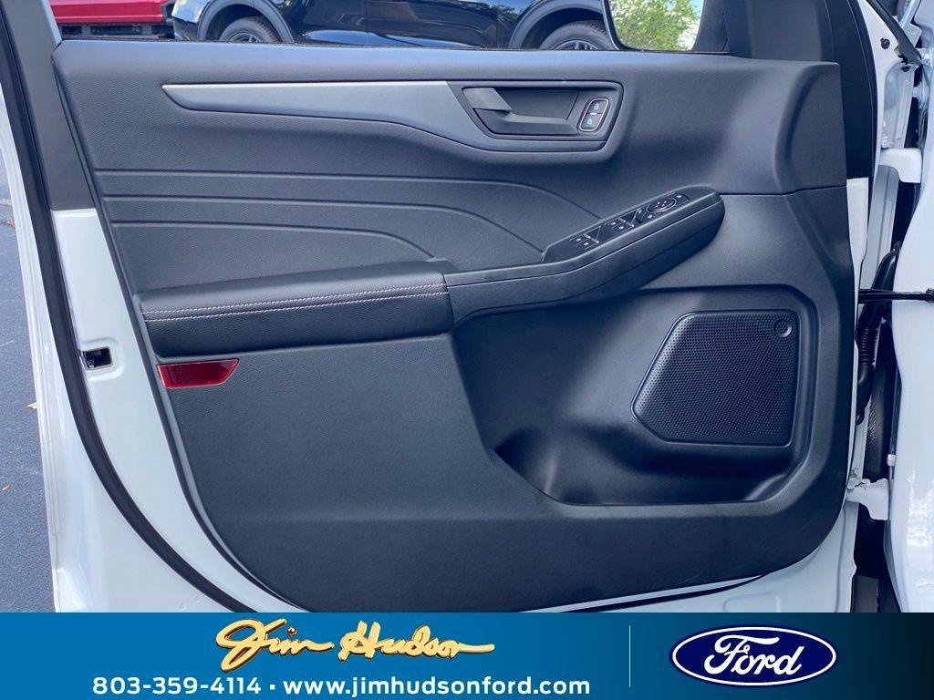 new 2025 Ford Escape car, priced at $27,759