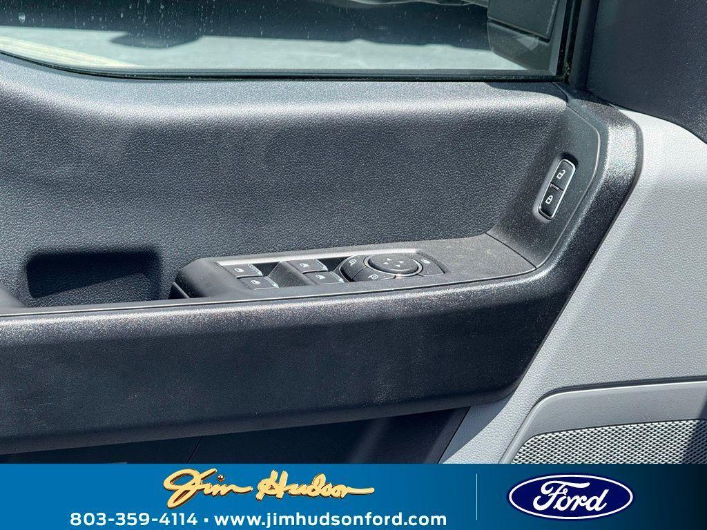 new 2025 Ford F-250 car, priced at $72,530