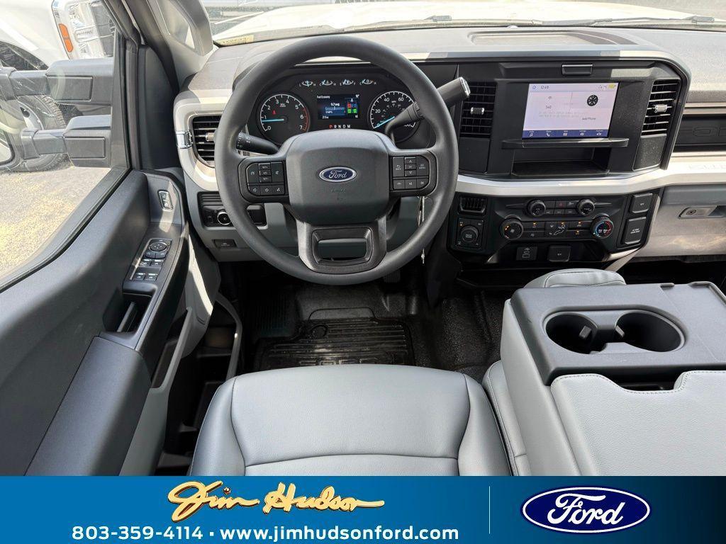 new 2025 Ford F-250 car, priced at $72,530