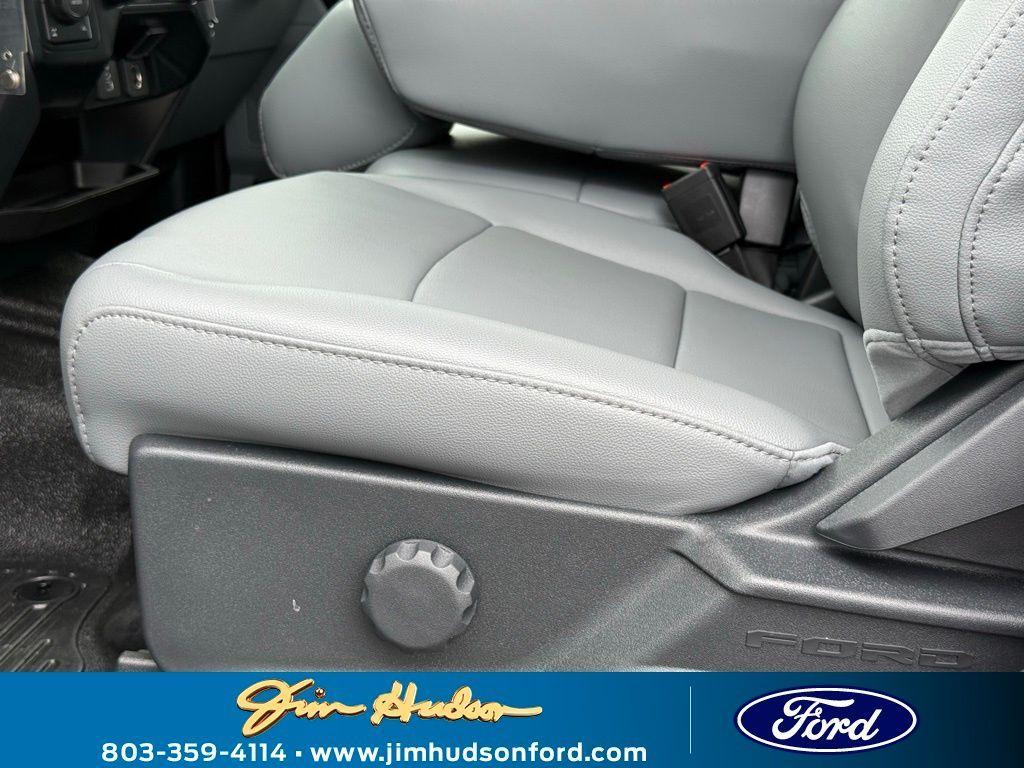 new 2025 Ford F-250 car, priced at $56,455