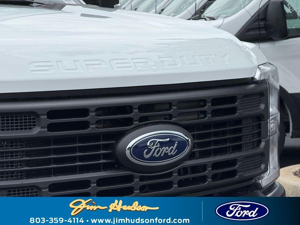 new 2025 Ford F-250 car, priced at $56,455