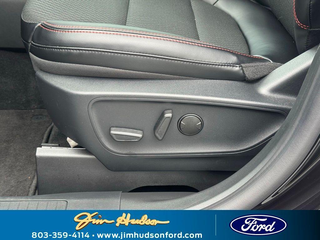 new 2025 Ford Escape car, priced at $30,900