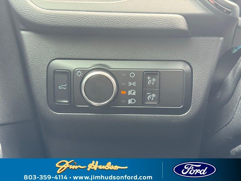 new 2025 Ford Escape car, priced at $30,900