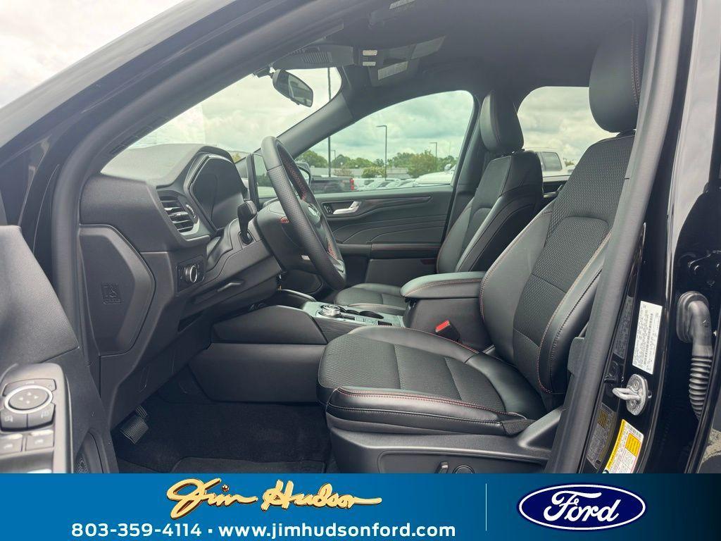 new 2025 Ford Escape car, priced at $30,900