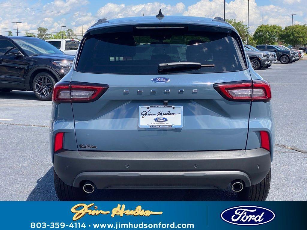 new 2025 Ford Escape car, priced at $30,008