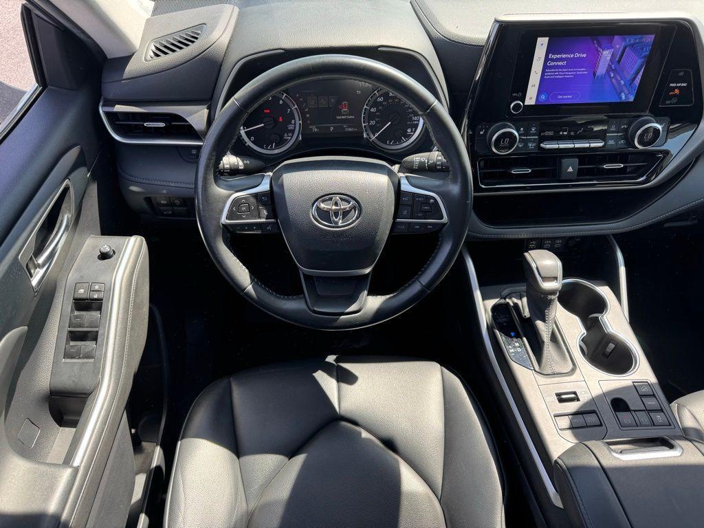 used 2023 Toyota Highlander car, priced at $37,999