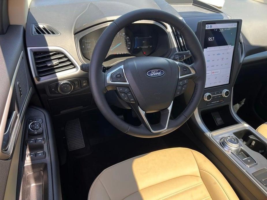 new 2024 Ford Edge car, priced at $43,885