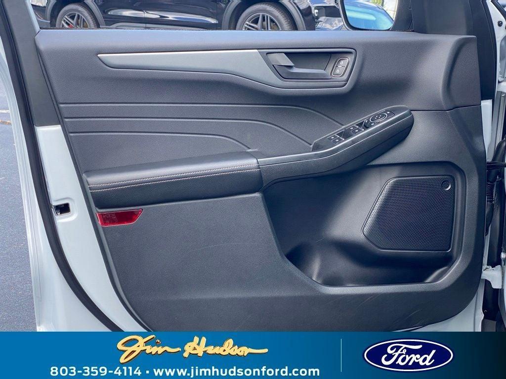 new 2025 Ford Escape car, priced at $25,025