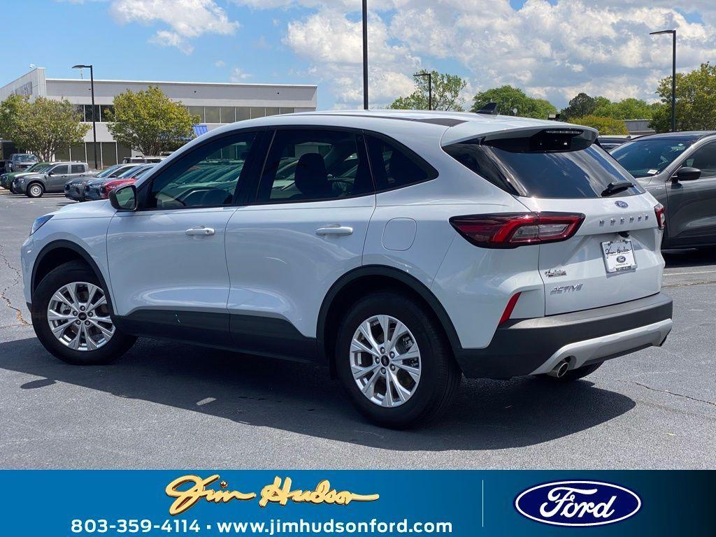 new 2025 Ford Escape car, priced at $28,202