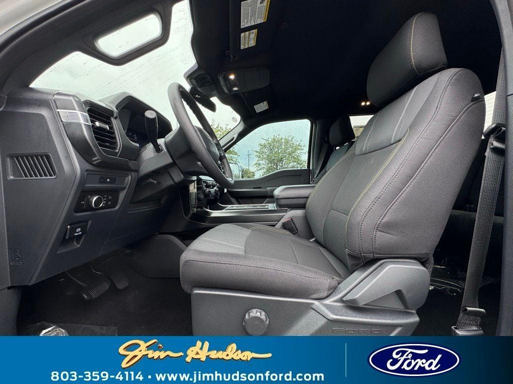 new 2025 Ford F-150 car, priced at $47,015
